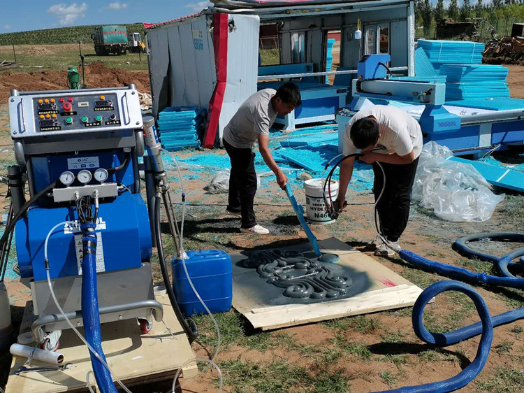 聚氨酯噴涂機(jī) 聚氨酯噴涂機(jī)